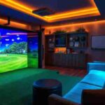 How to Choose an Indoor Golf Simulator Package With a Projector and Screen